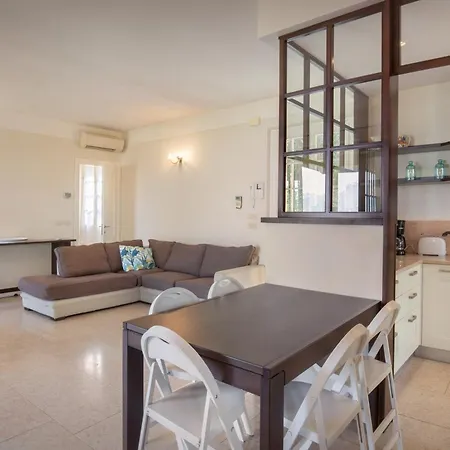 Villa Ilaria With Private Pool And Lake View Torri Del Benaco