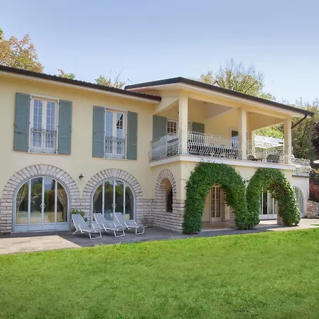 Ilaria With Private Pool And Lake View *